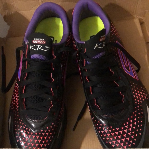 Skechers Shoes - Skechers Go men women’s sneakers size 10